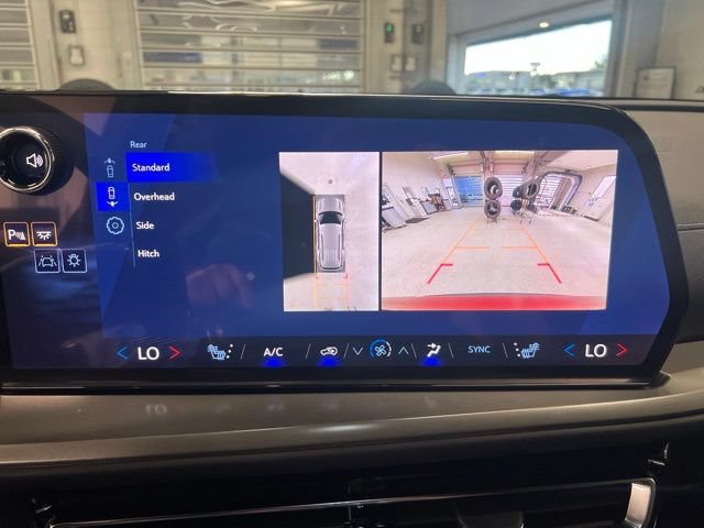New 2026 Chevrolet Traverse LT w/ Driver Confidence Package AWD/4WD image 21