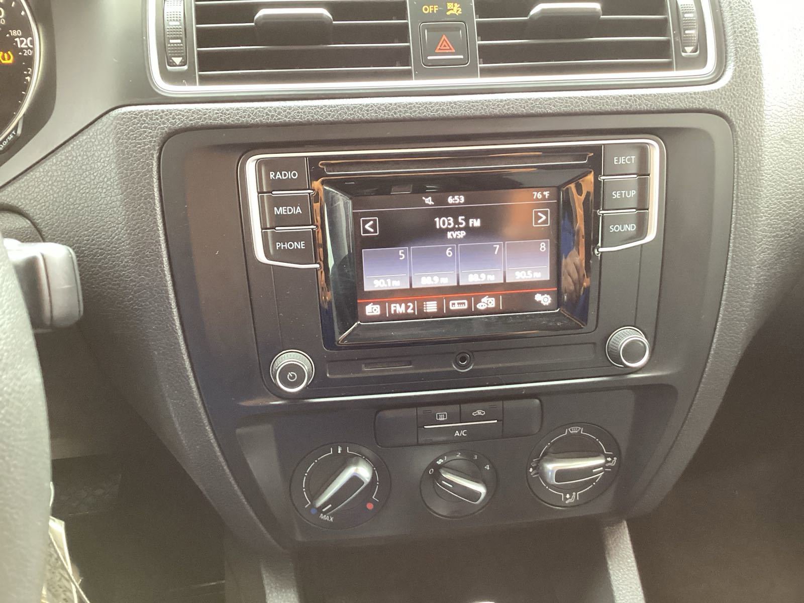 Used 2017 Volkswagen Jetta S image 14