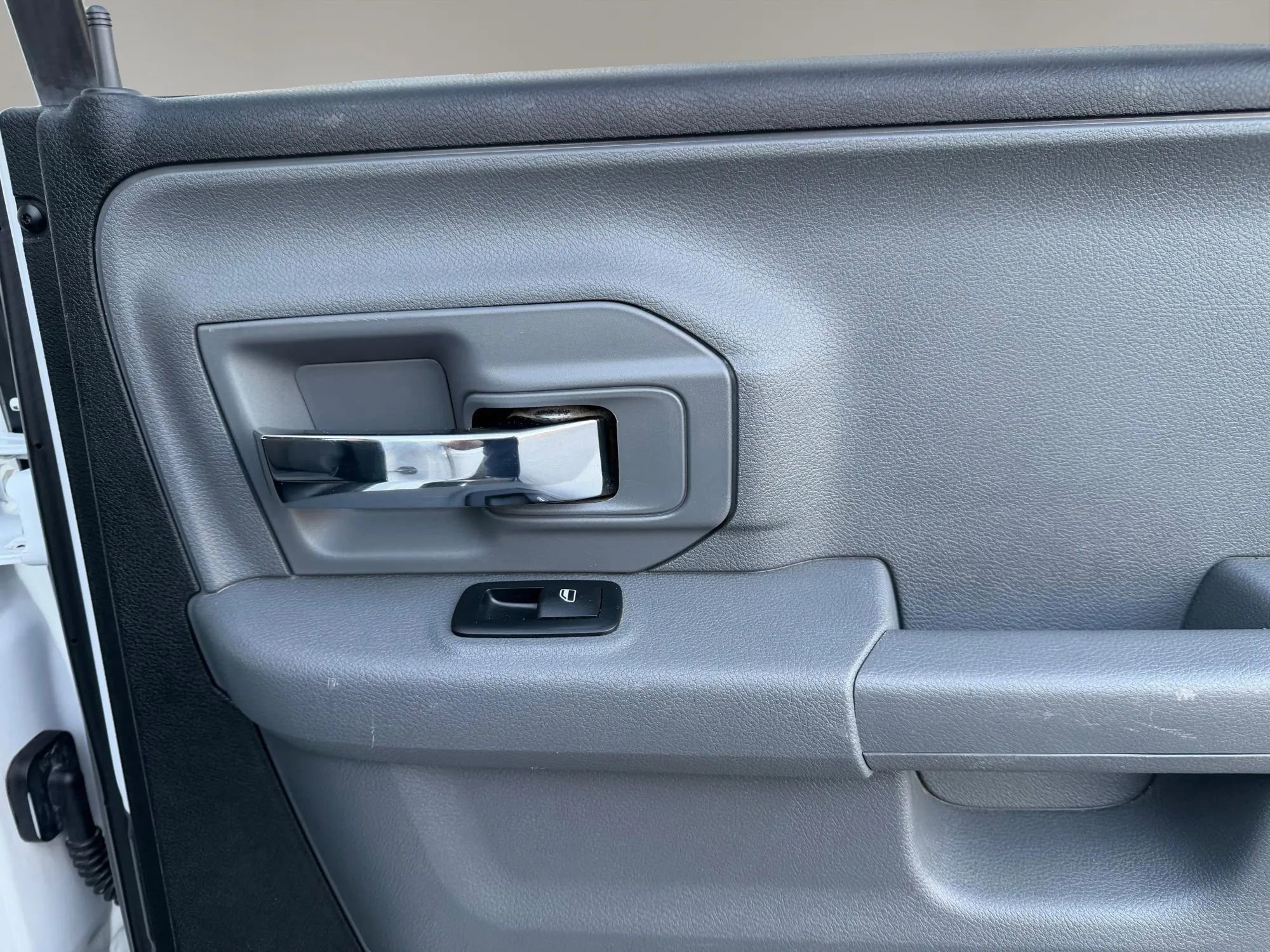 Used 2017 RAM 1500 Classic SLT image 38