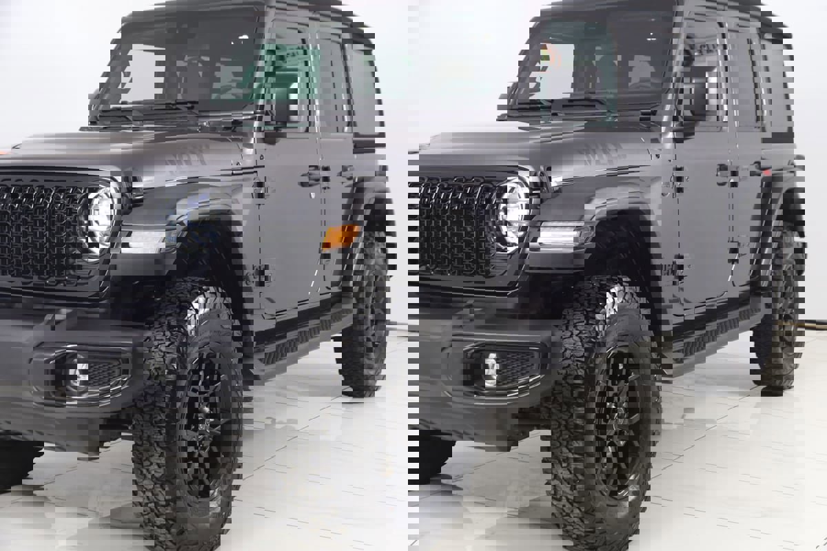 Used 2024 Jeep Wrangler Willys image 50