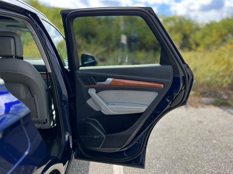 Used 2022 Audi Q5 2.0T Premium Plus w/ Premium Plus Package image 33