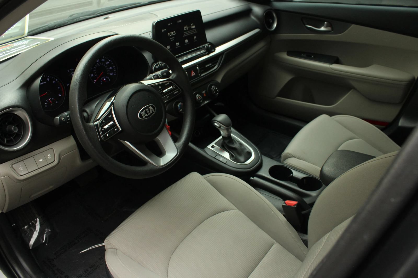 Used 2020 Kia Forte LXS FWD image 13