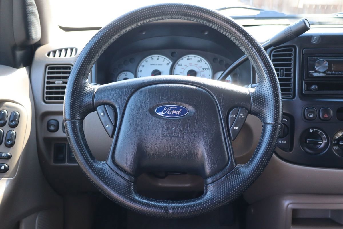 Used 2001 Ford Escape XLT image 18