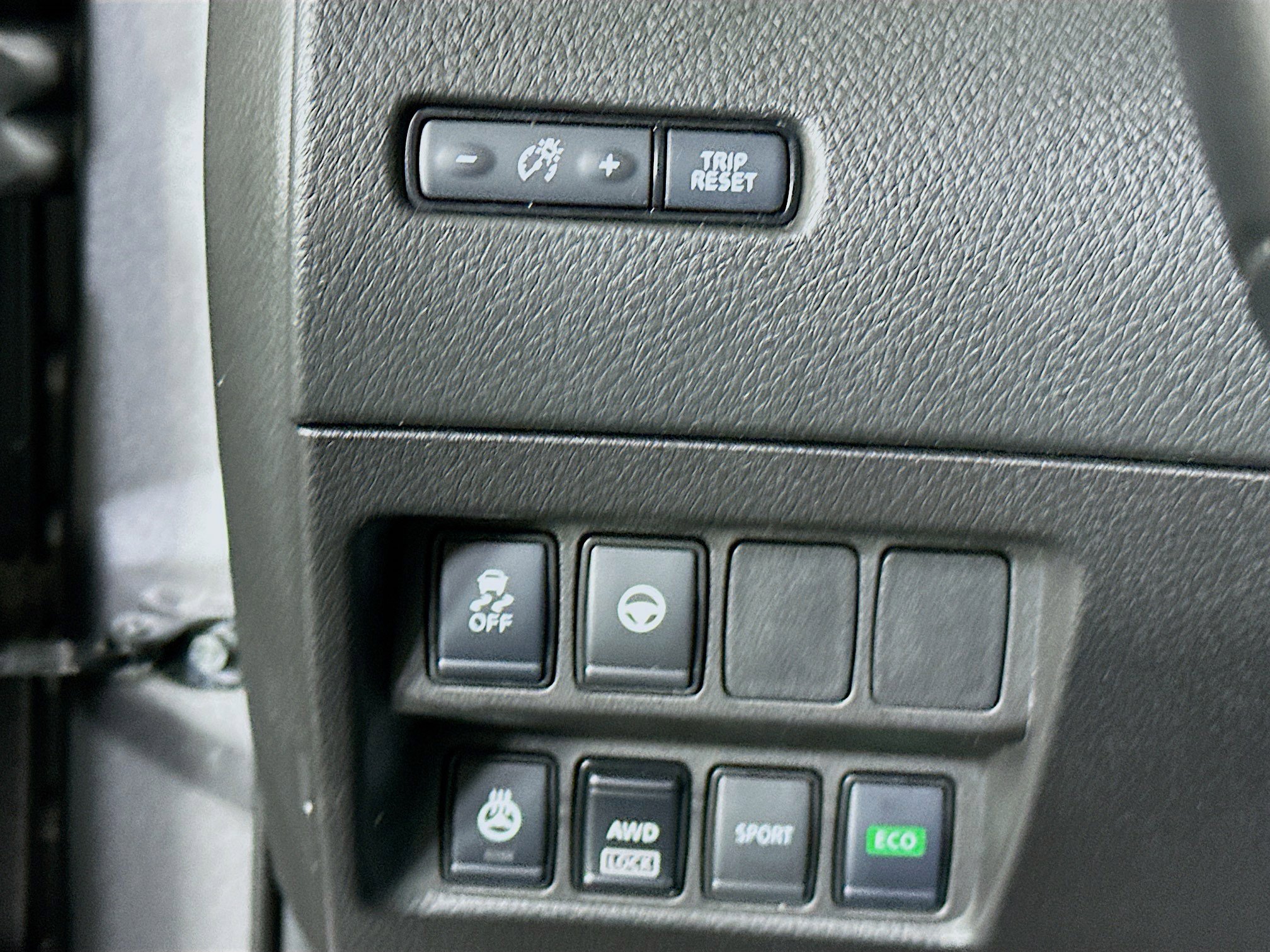 Used 2022 Nissan Rogue Sport SL w/ Premium Package image 17