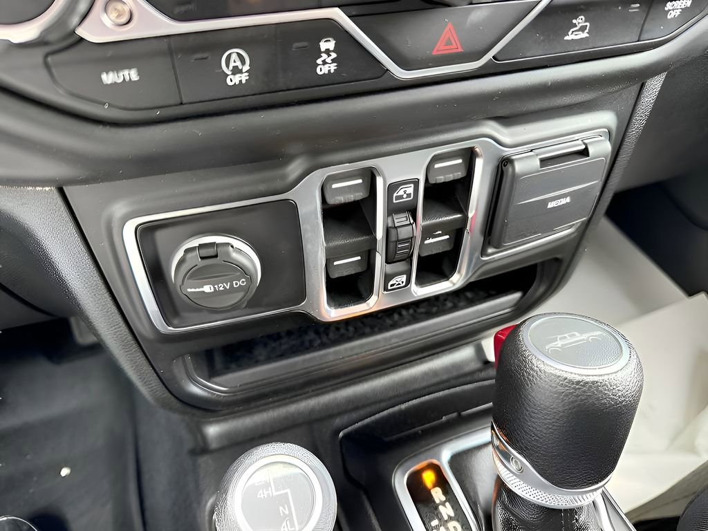 Used 2022 Jeep Gladiator Willys image 17