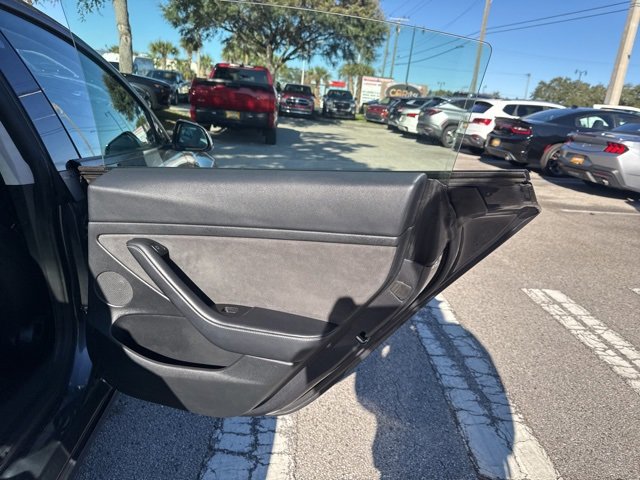 Used 2023 Tesla Model 3 Standard Range image 15