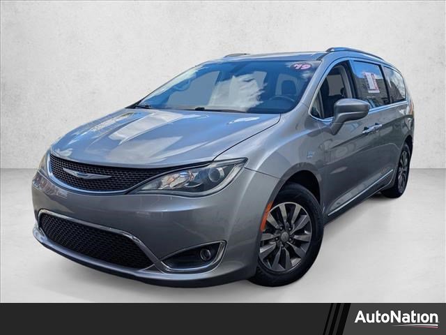 Used 2019 Chrysler Pacifica Touring-L Plus image 1
