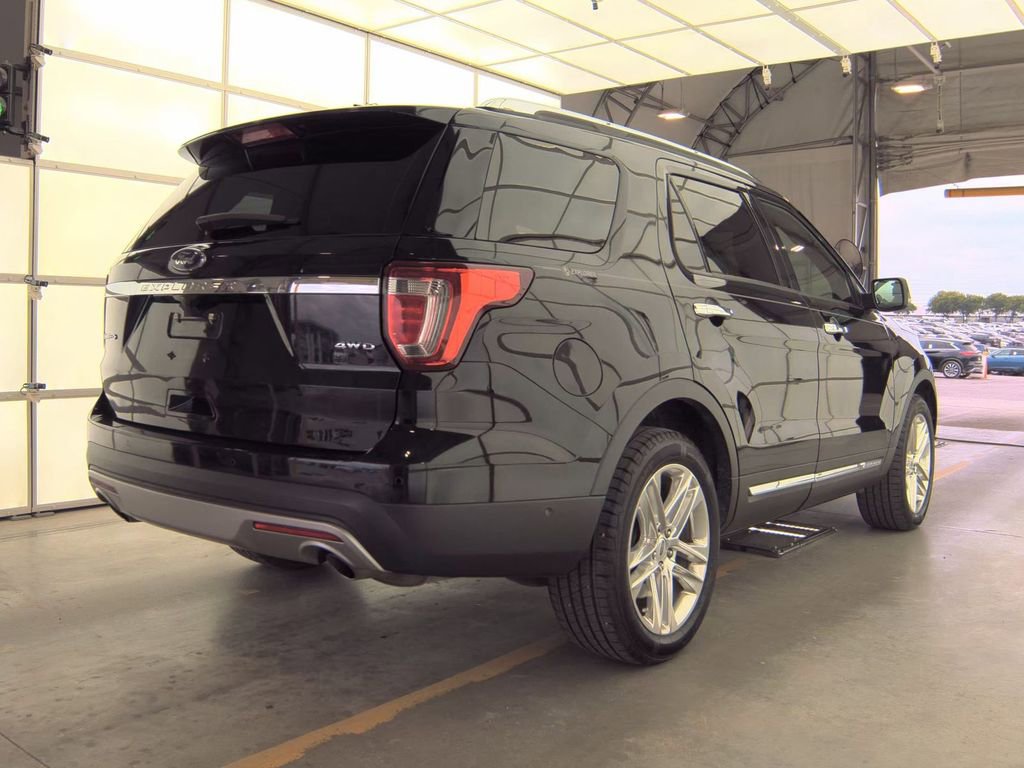 Used 2017 Ford Explorer Limited w/ Equipment Group 301A image 8
