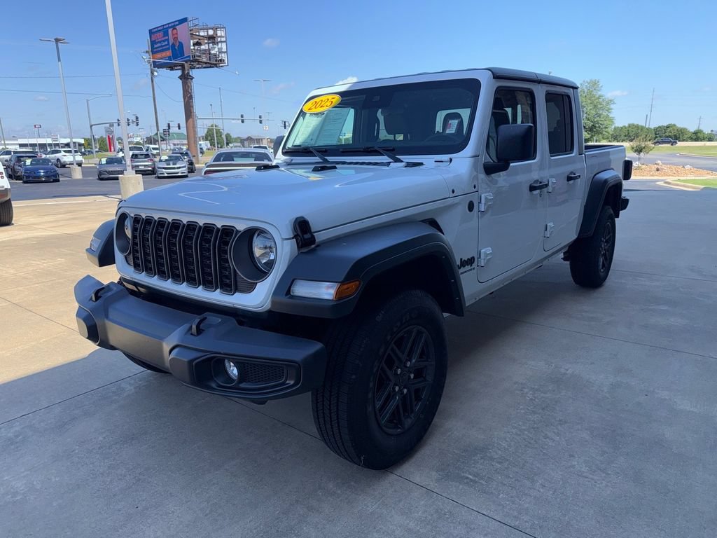Used 2025 Jeep Gladiator Sport AWD/4WD image 5