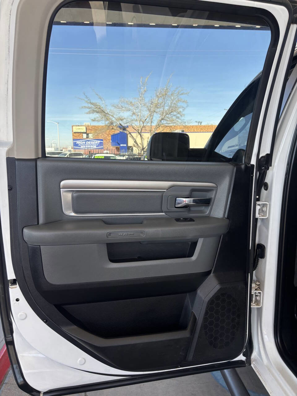 Used 2014 RAM 2500 SLT image 20