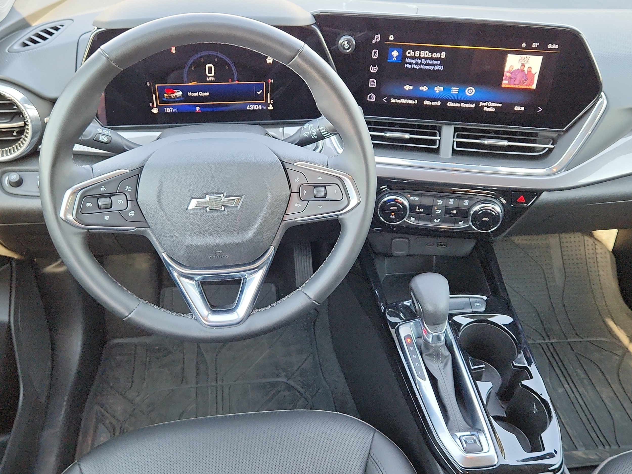 Used 2025 Chevrolet Trax ACTIV w/ Driver Confidence Package FWD image 12