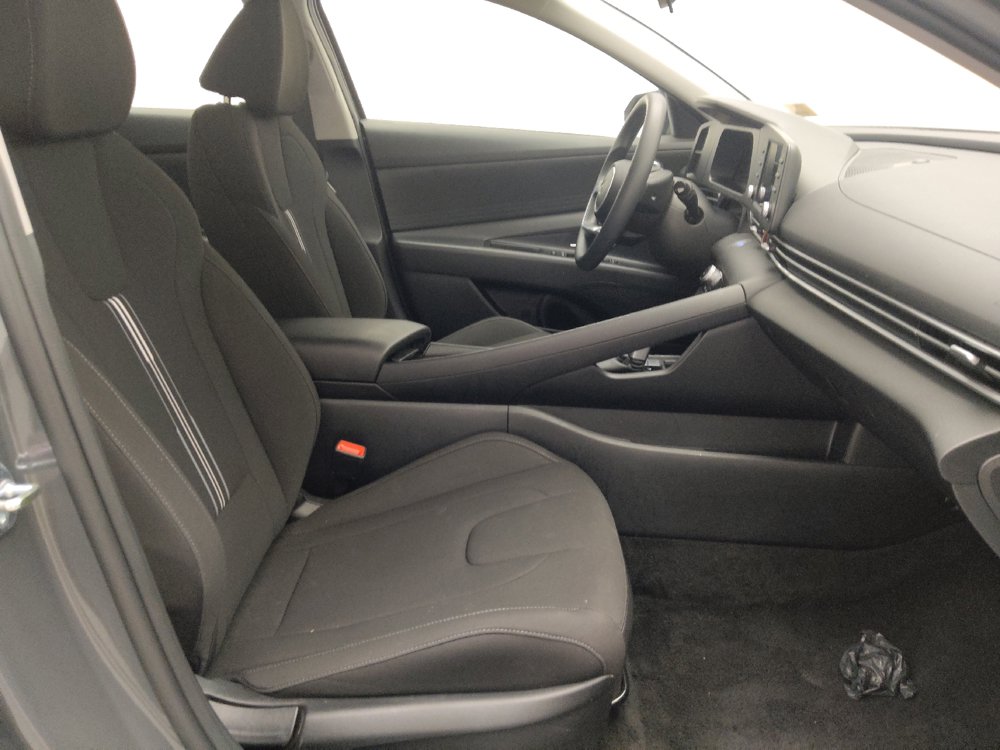 Used 2025 Hyundai Elantra Hybrid FWD image 21