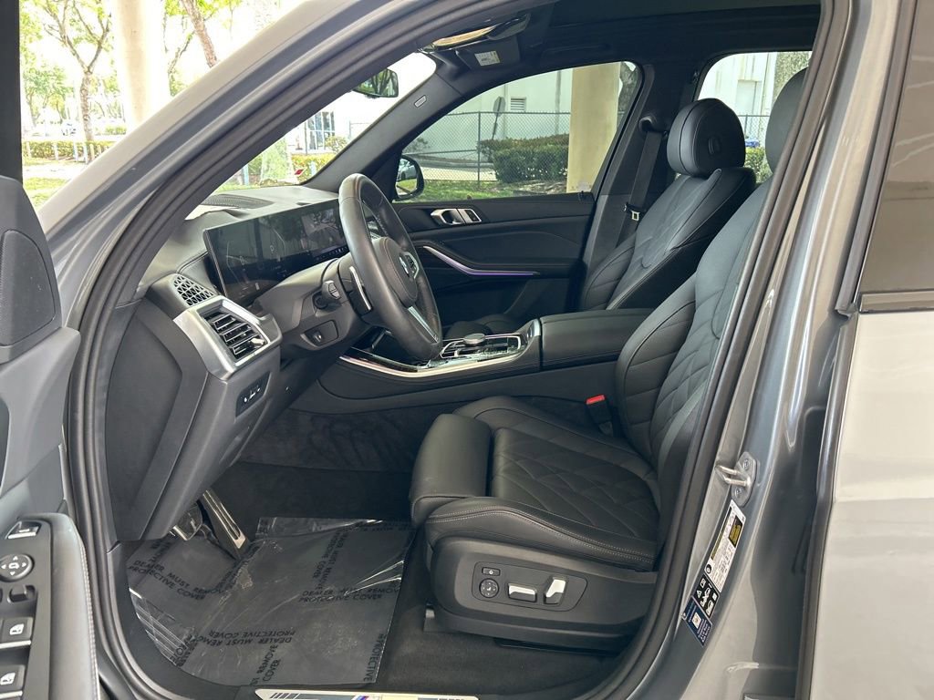 Used 2025 BMW X5 xDrive40i w/ M Sport Package image 5