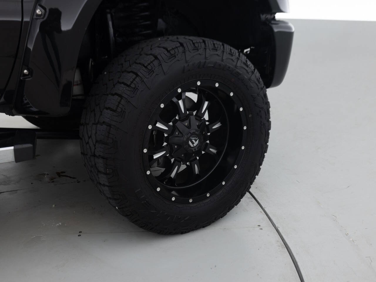 Used 2015 Ford F250 Platinum w/ FX4 Off-Road Package AWD/4WD image 19