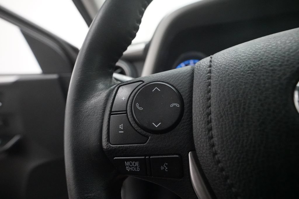 Used 2018 Toyota RAV4 Limited w/ Advanced Technology Package AWD/4WD image 18