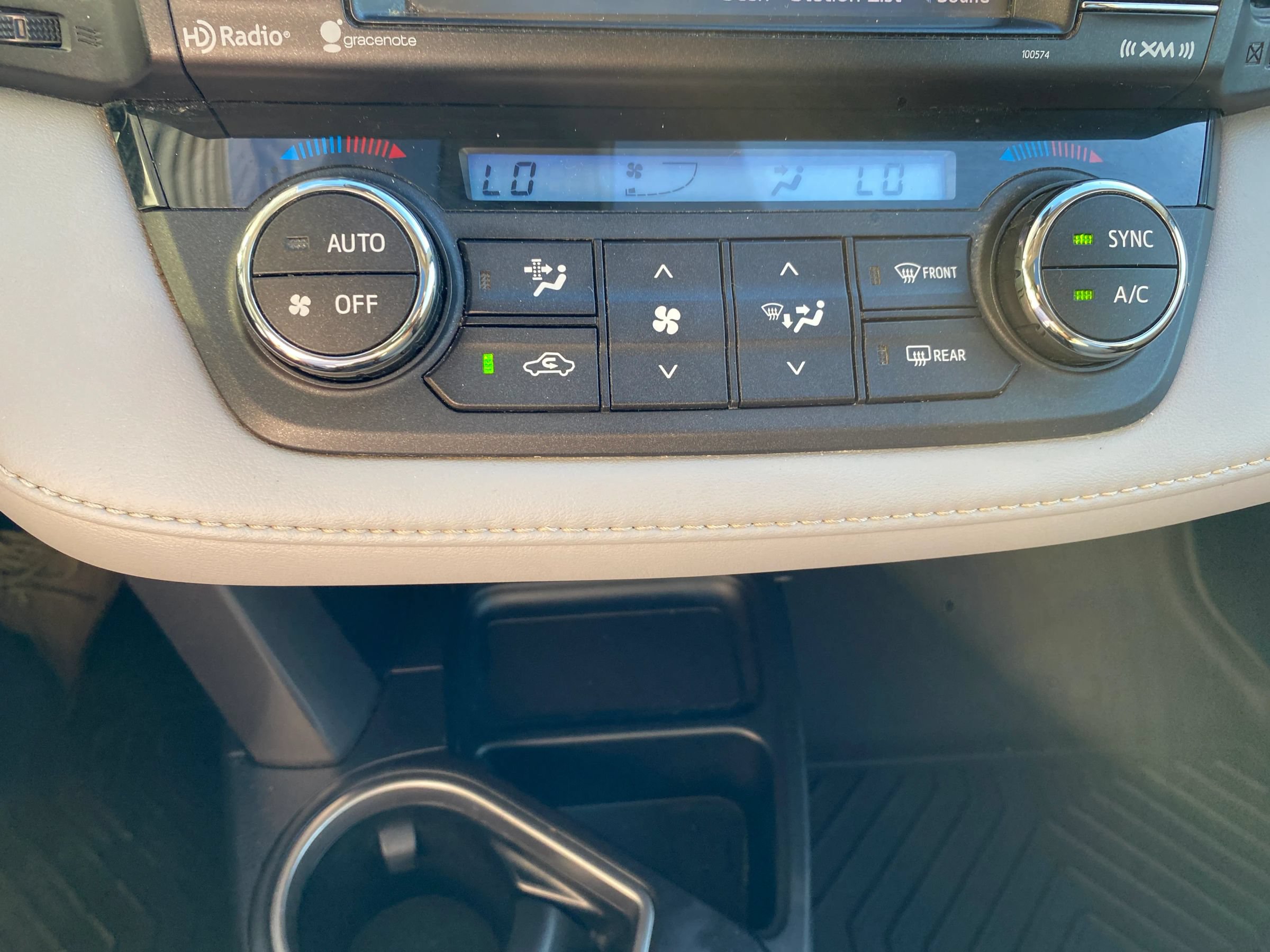 Used 2017 Toyota RAV4 XLE AWD/4WD image 21
