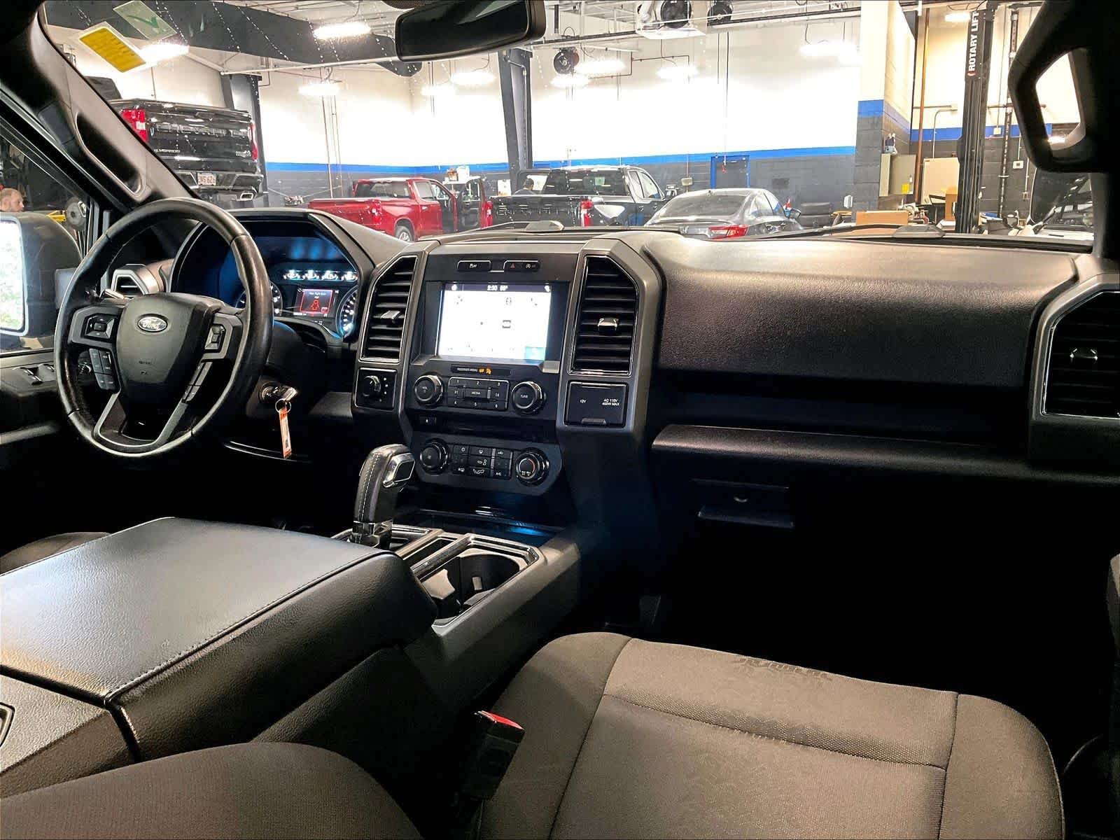 Used 2018 Ford F150 XLT w/ Equipment Group 302A Luxury AWD/4WD image 14