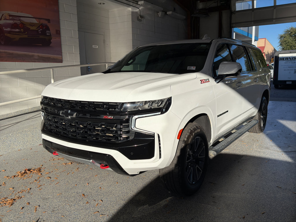 Used 2023 Chevrolet Suburban Z71 image 4