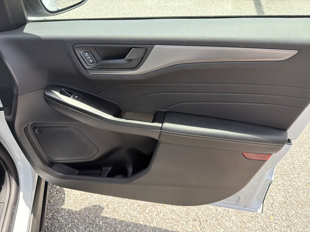 Used 2026 Ford Escape Active w/ Cold Weather Package FWD image 15