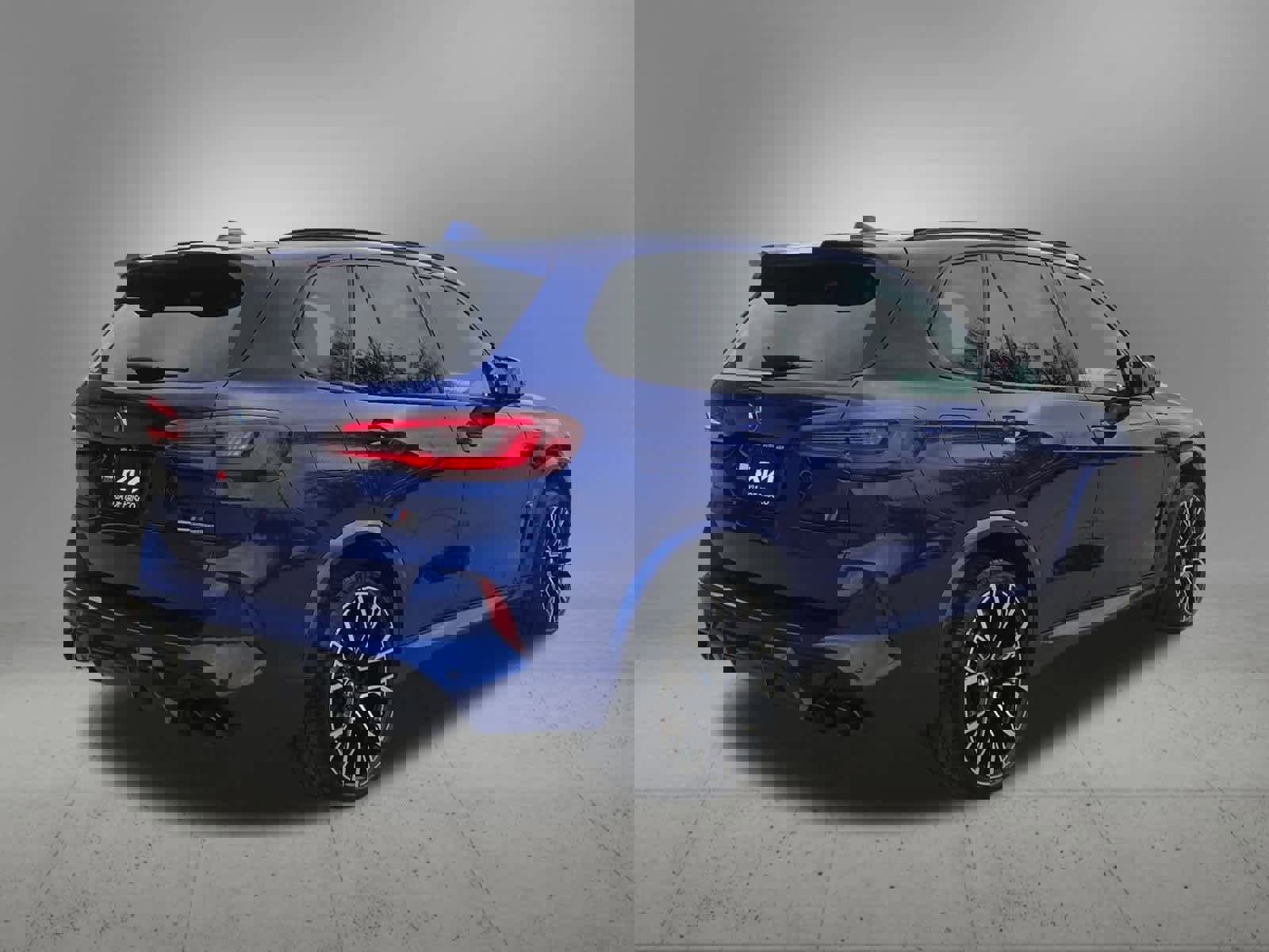 Used 2020 BMW X5 M Competition w/ Executive Package image 6