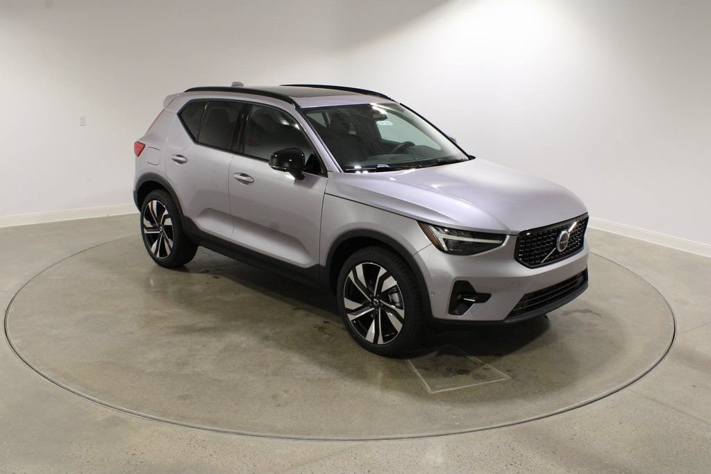 New 2026 Volvo XC40 B5 Ultra w/ Climate Package AWD/4WD image 8
