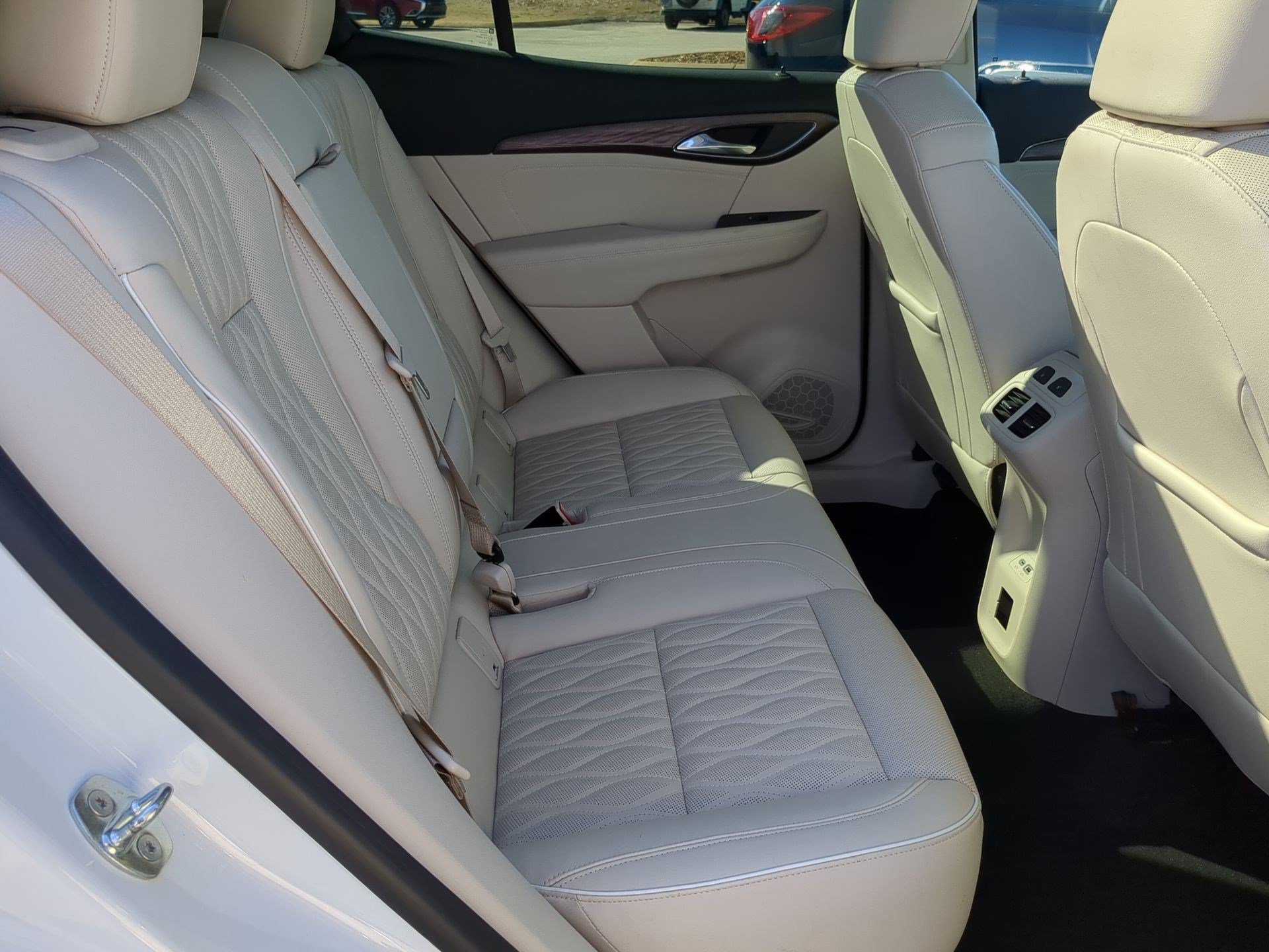 Used 2021 Buick Envision Avenir w/ Technology Package II FWD image 23