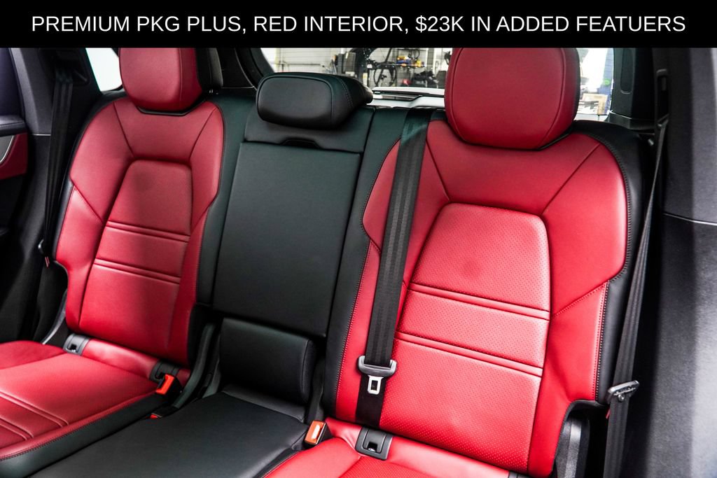 Used 2024 Porsche Cayenne AWD/4WD image 54