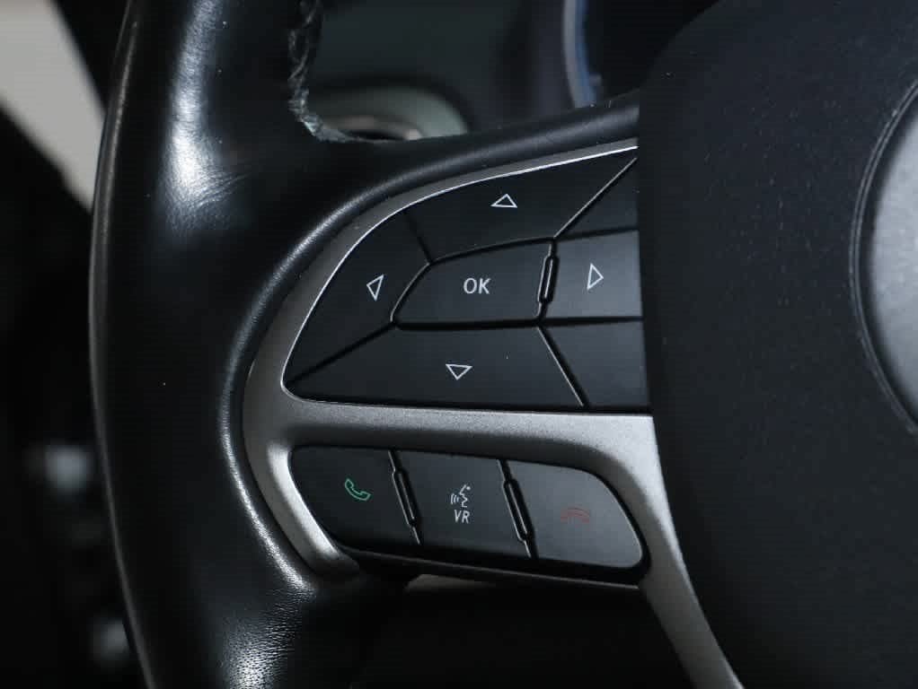 Used 2020 Jeep Grand Cherokee Limited AWD/4WD image 23