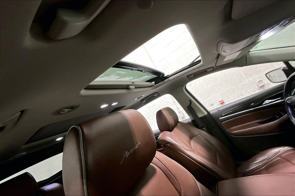 Used 2021 Buick Enclave Avenir w/ Avenir Technology Package image 26