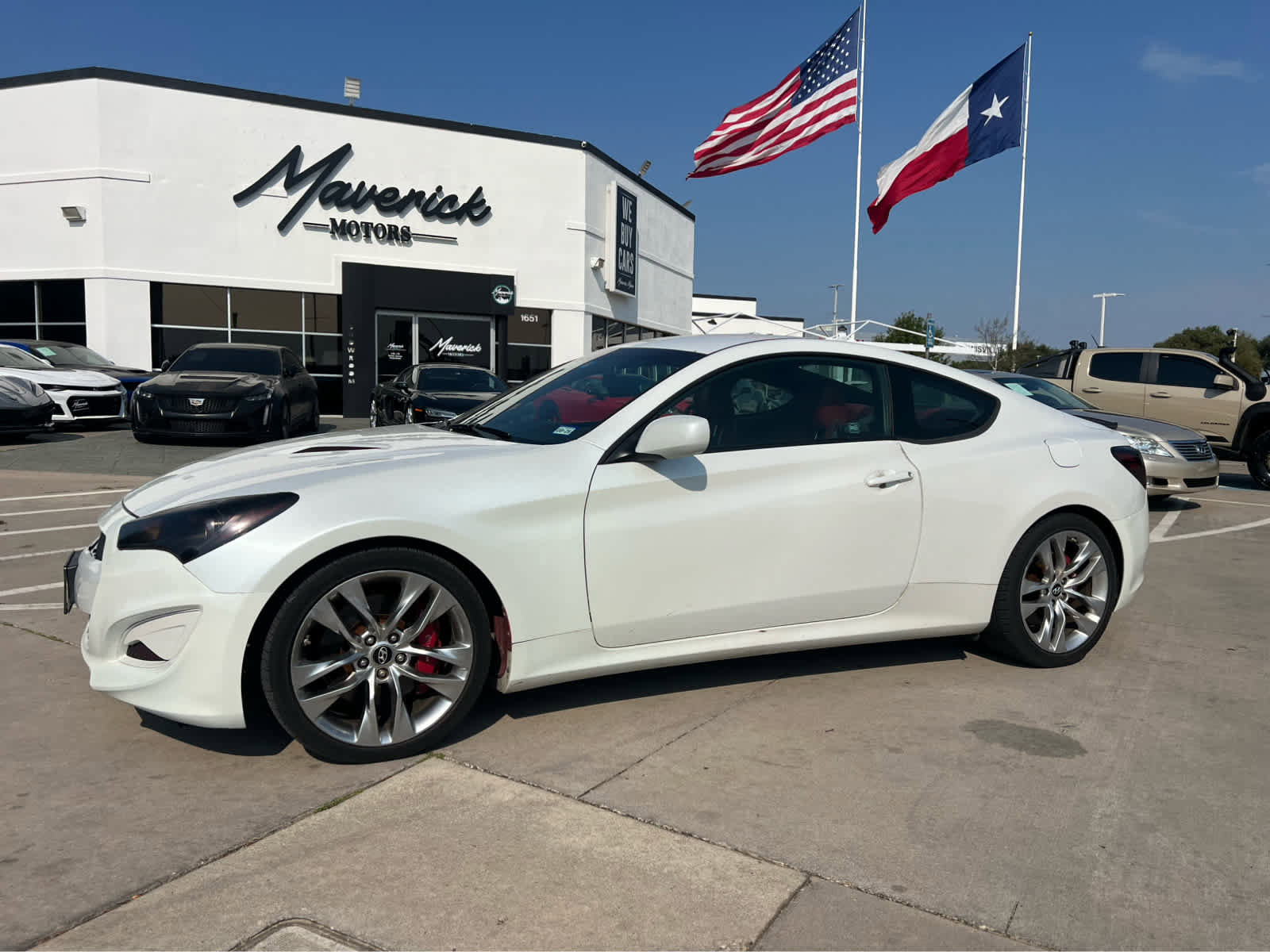 Used 2013 Hyundai Genesis 2.0T image 1