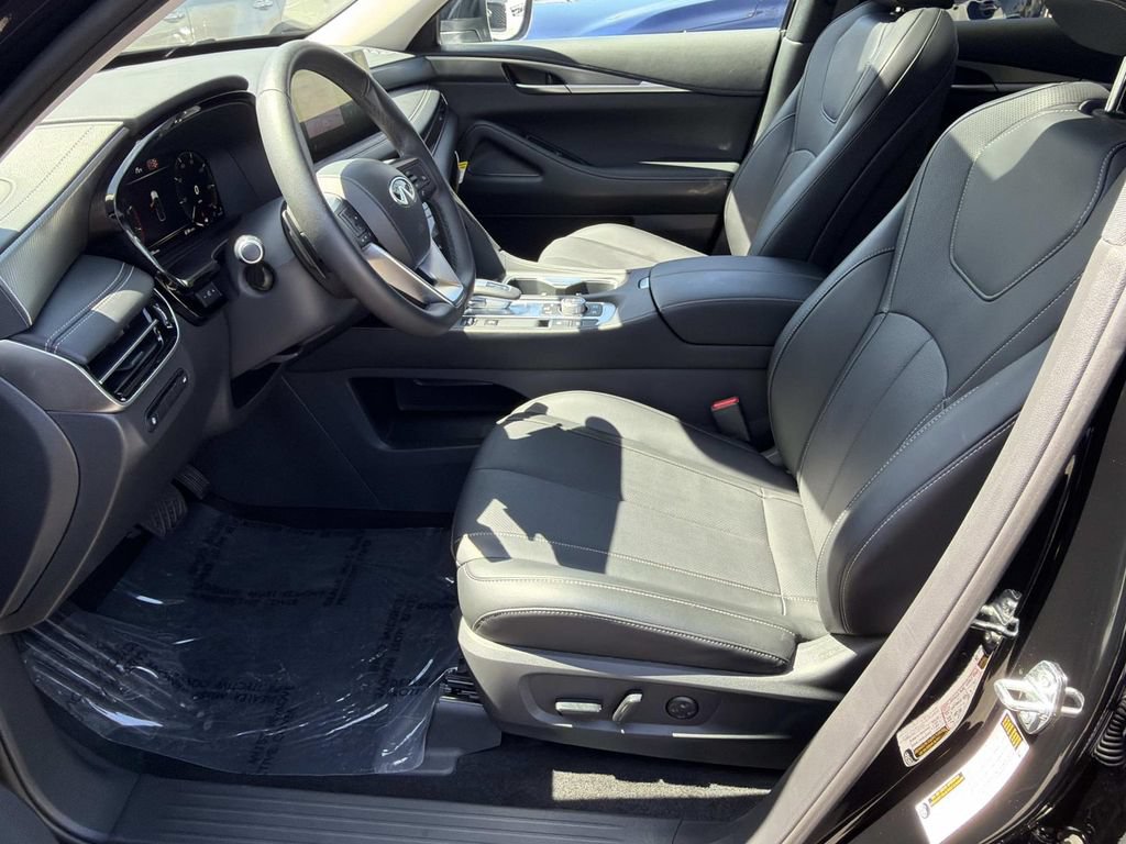 Certified 2026 INFINITI QX60 Pure w/ Cargo Package FWD image 17