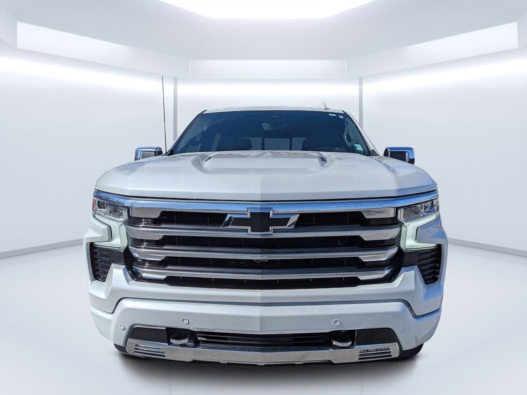 Used 2025 Chevrolet Silverado 1500 High Country w/ Technology Package image 8