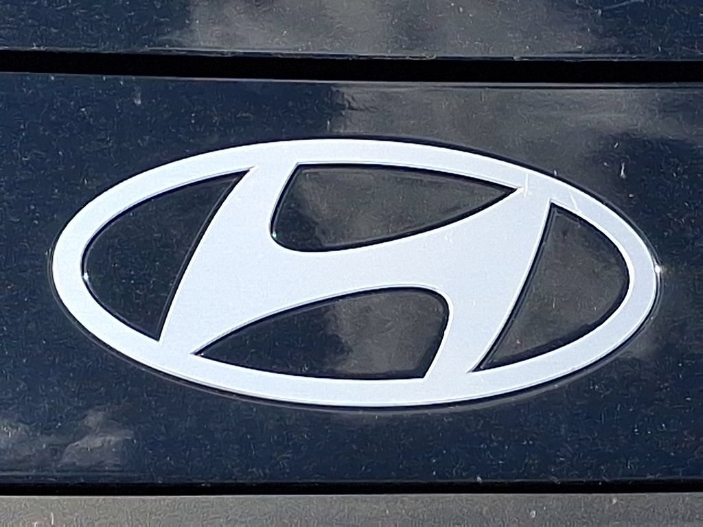 Used 2025 Hyundai Elantra Sport w/ Cargo Package FWD image 28