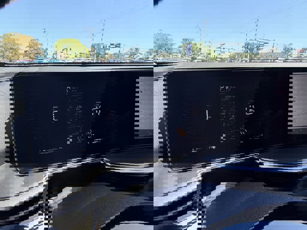 Certified 2025 Kia Sorento S w/ Panoramic Sunroof Package image 37