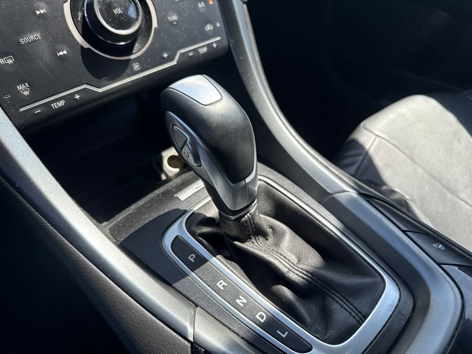 Used 2013 Ford Fusion Titanium w/ Titanium Driver Assist Pkg FWD image 27