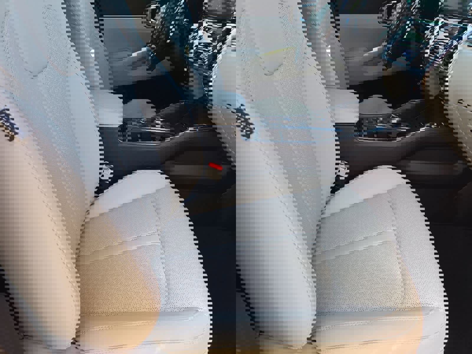 Certified 2022 Kia Sorento EX w/ Panoramic Sunroof Package image 22