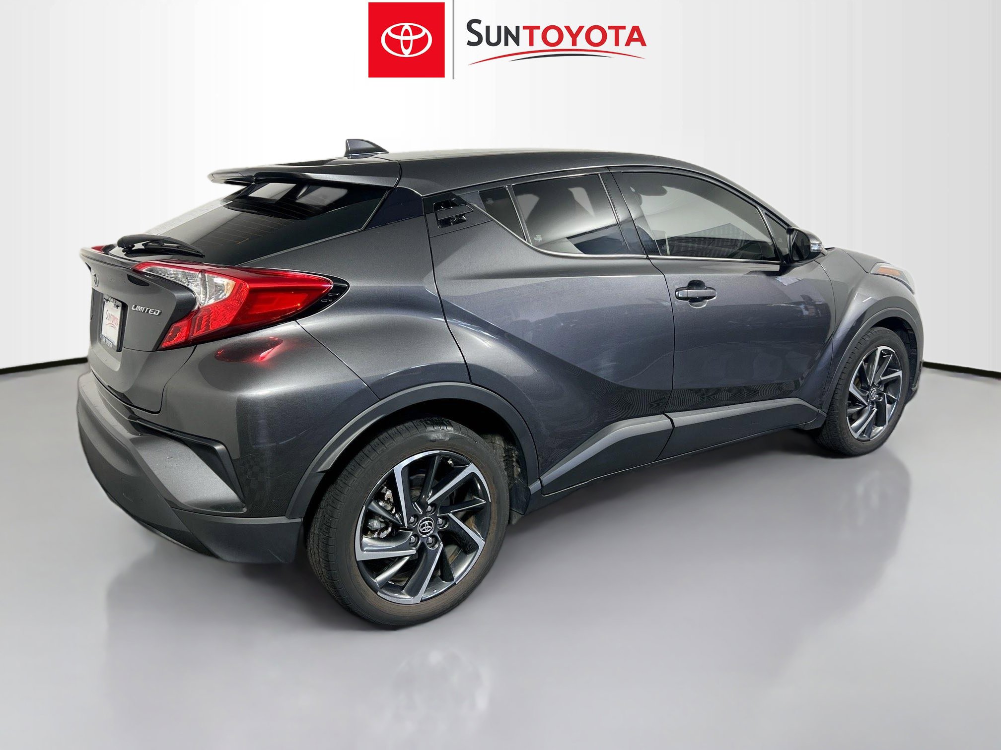 Used 2021 Toyota C-HR Limited image 4