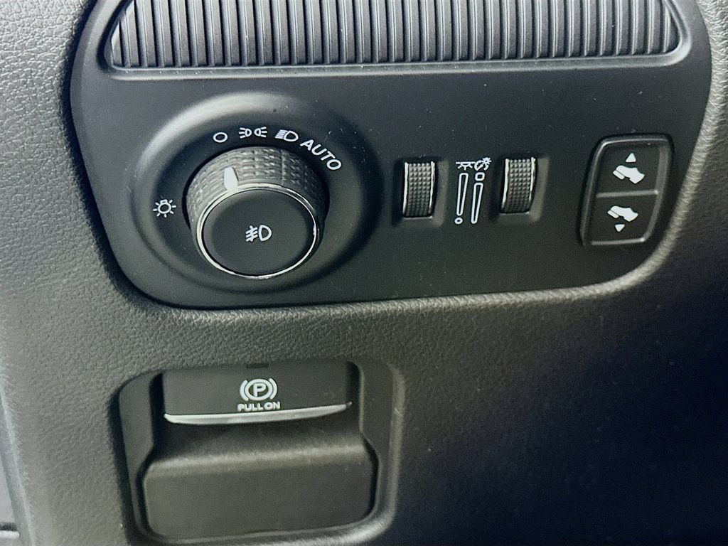 Used 2023 Jeep Grand Wagoneer 4WD image 23