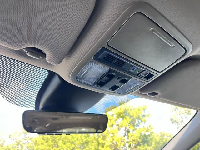 Used 2023 Honda Odyssey Elite image 11