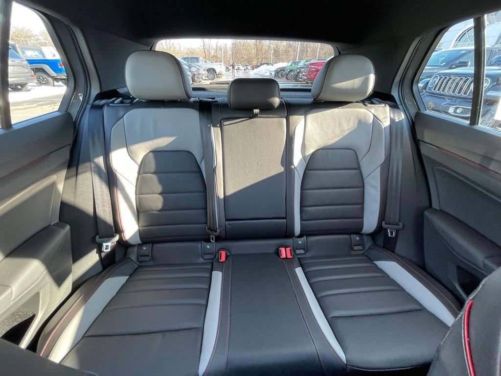 Used 2025 Volkswagen GTI SE image 16