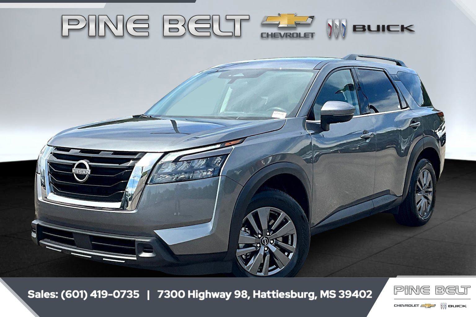 Used 2025 Nissan Pathfinder SV image 10