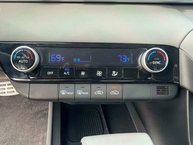 Certified 2025 Hyundai Elantra Sport FWD image 23