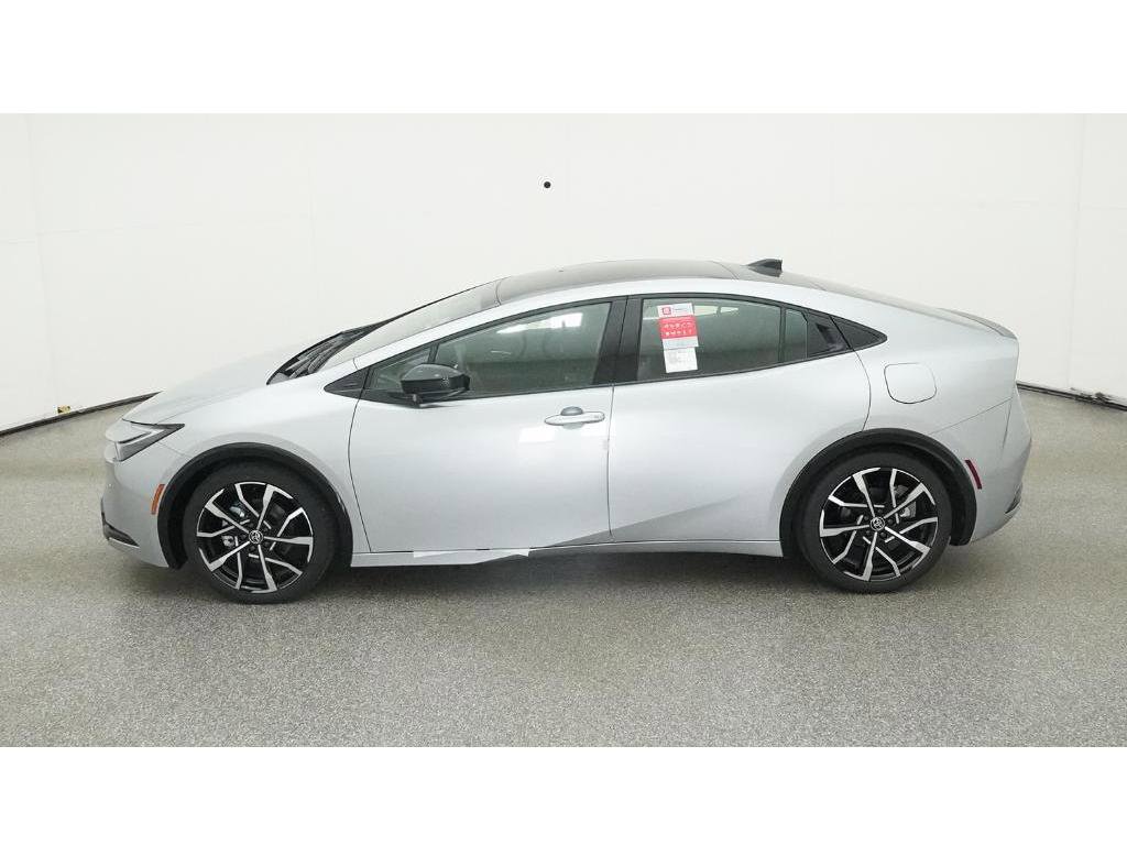 New 2026 Toyota Prius Plug-In Hybrid image 3
