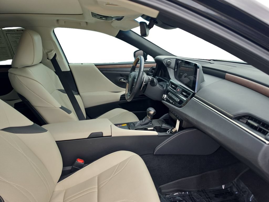 Used 2025 Lexus ES 350 Ultra Luxury w/ Accessory Package (Z1) FWD image 16