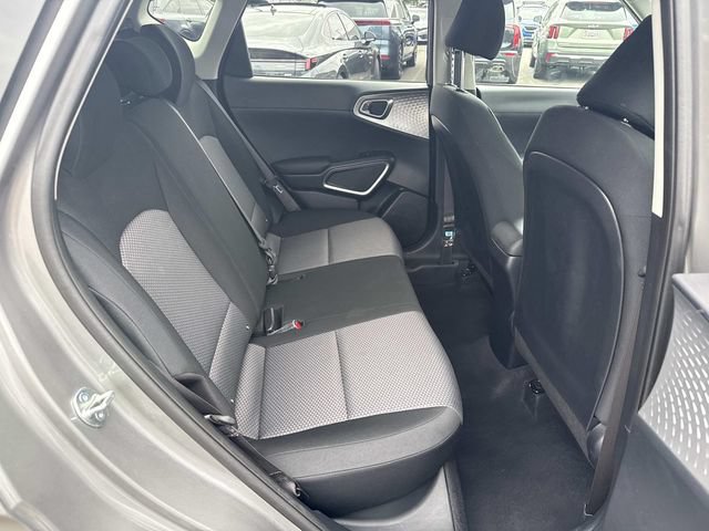 Used 2025 Kia Soul LX w/ LX Technology Package FWD image 11