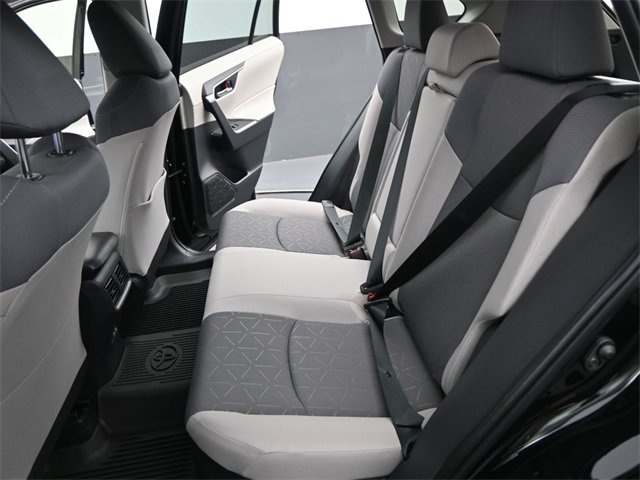 Used 2025 Toyota RAV4 XLE image 12