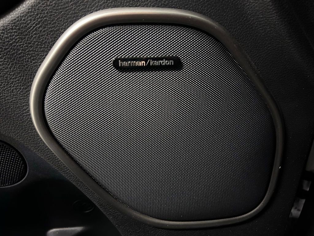 Used 2019 Dodge Durango R/T w/ Technology Group image 6