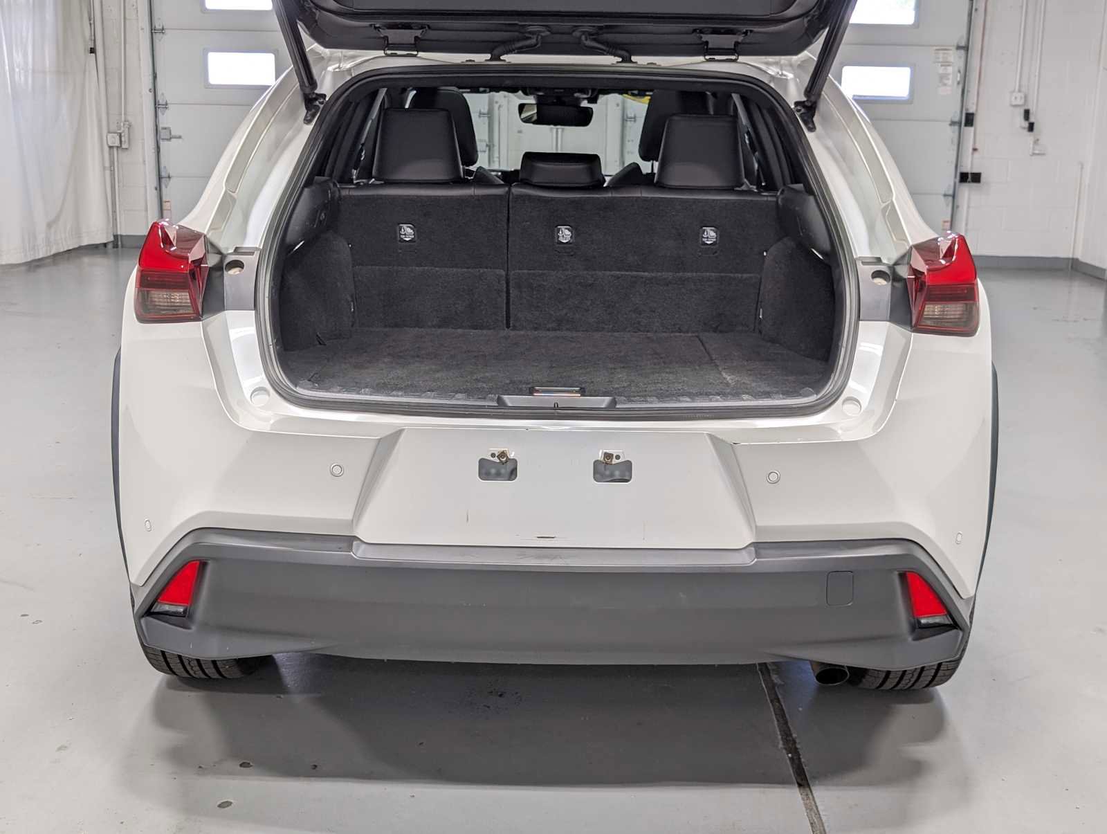 Used 2020 Lexus UX 250h w/ Premium Package image 40