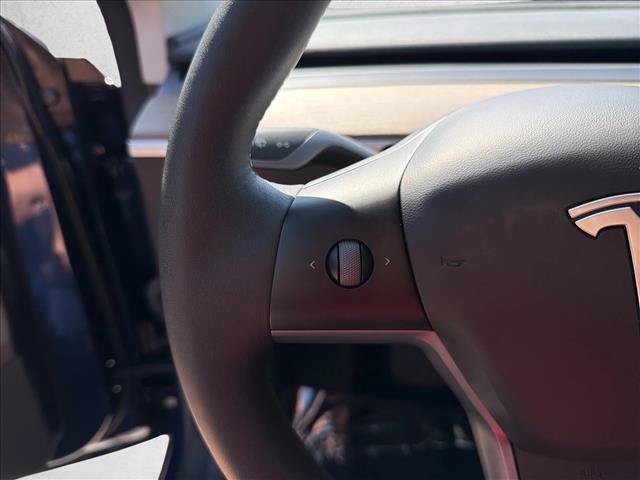 Used 2023 Tesla Model Y Long Range AWD/4WD image 16