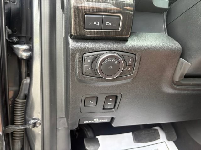 Used 2019 Ford F250 Lariat w/ Lariat Ultimate Package AWD/4WD image 29